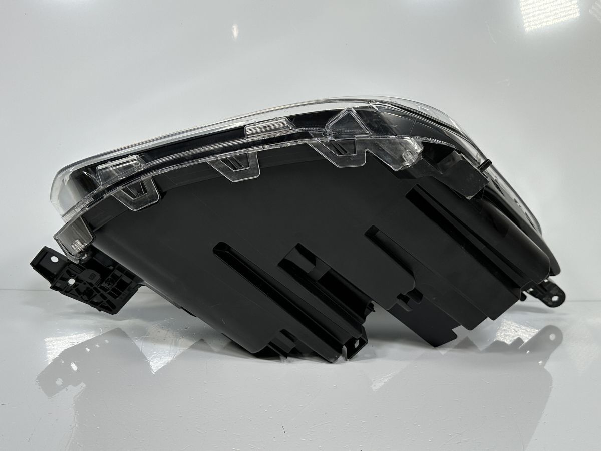ライズ A200A A210A 純正 左ヘッドライト ヘッドランプ 左ライト Assy