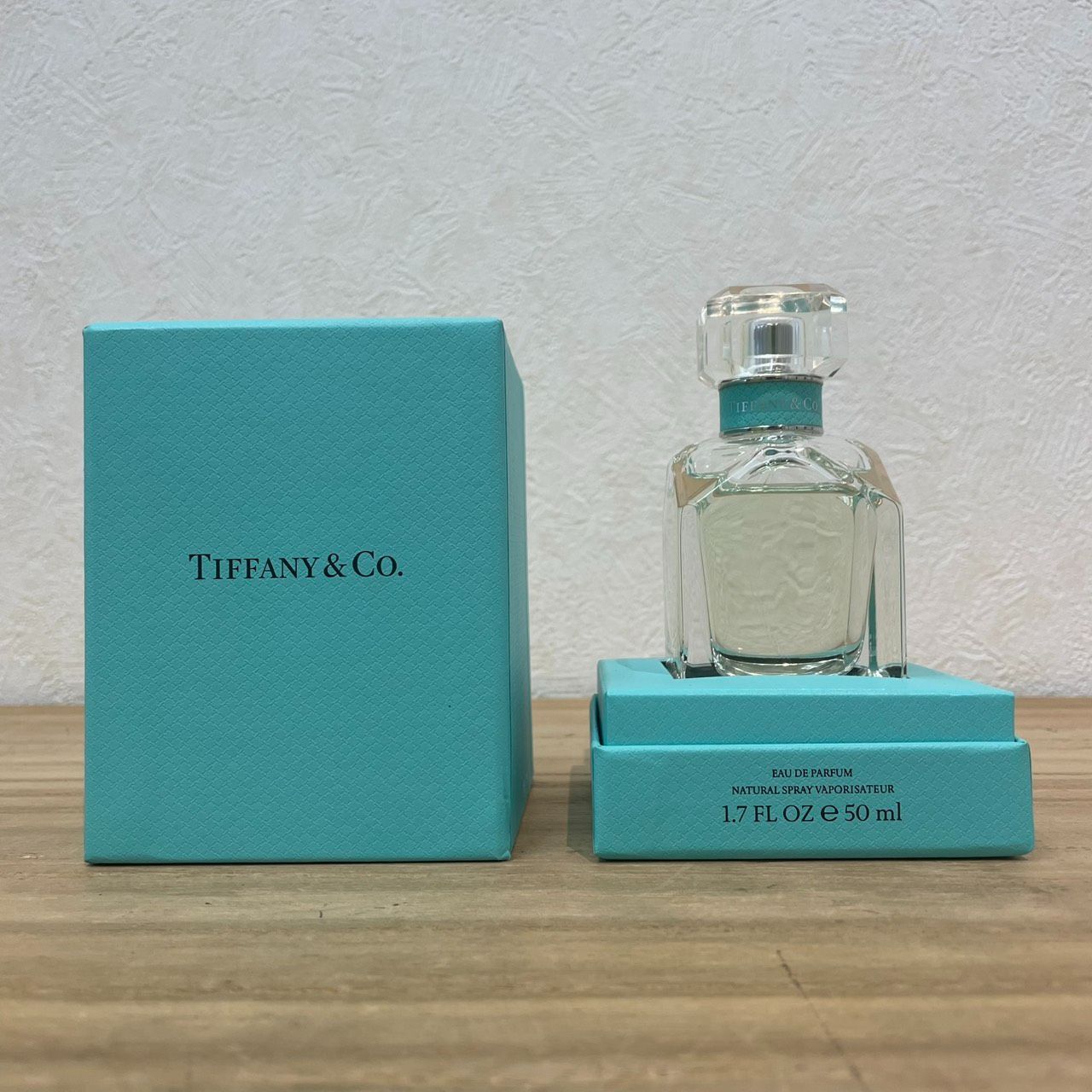【成】Tiffany & Co. EAU DE PARFUM NATURAL SPRAY VAPORISATEUR ティファニー オードパルファム 香水 50ml 箱付 残量8～9割【5866YO】E9