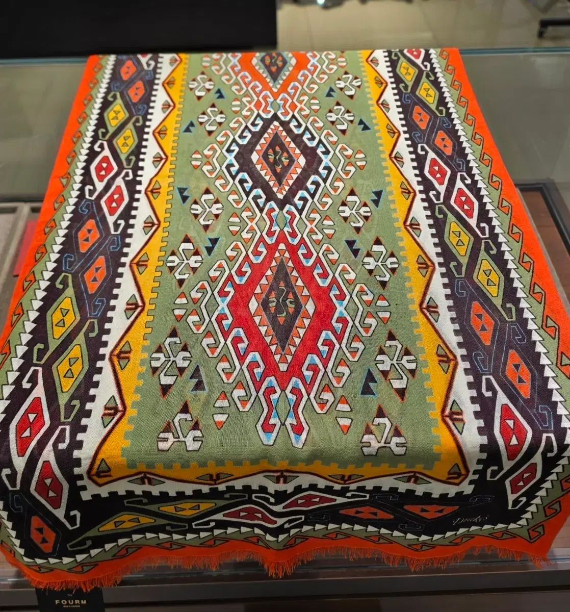 新品 送料込み(※メルカリshop取引では対象外)50万)26ssドレイクス Red kilim ウールシルク スカーフ