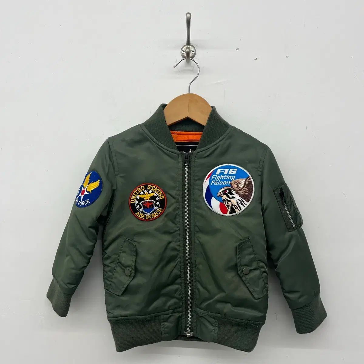 アルファ インダストリーズ キッズ カーキ パイロットジャンパー L