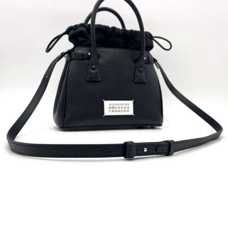 メゾンマルジェラ Maison Margiela 5AC ドローストリングスモール 2WAYショルダーバッグ ハンドバッグ レザー ブラック 中古 新入荷 OB2684 Maison Margiela（メゾンマルジェラ）5AC ドローストリング 2WAY