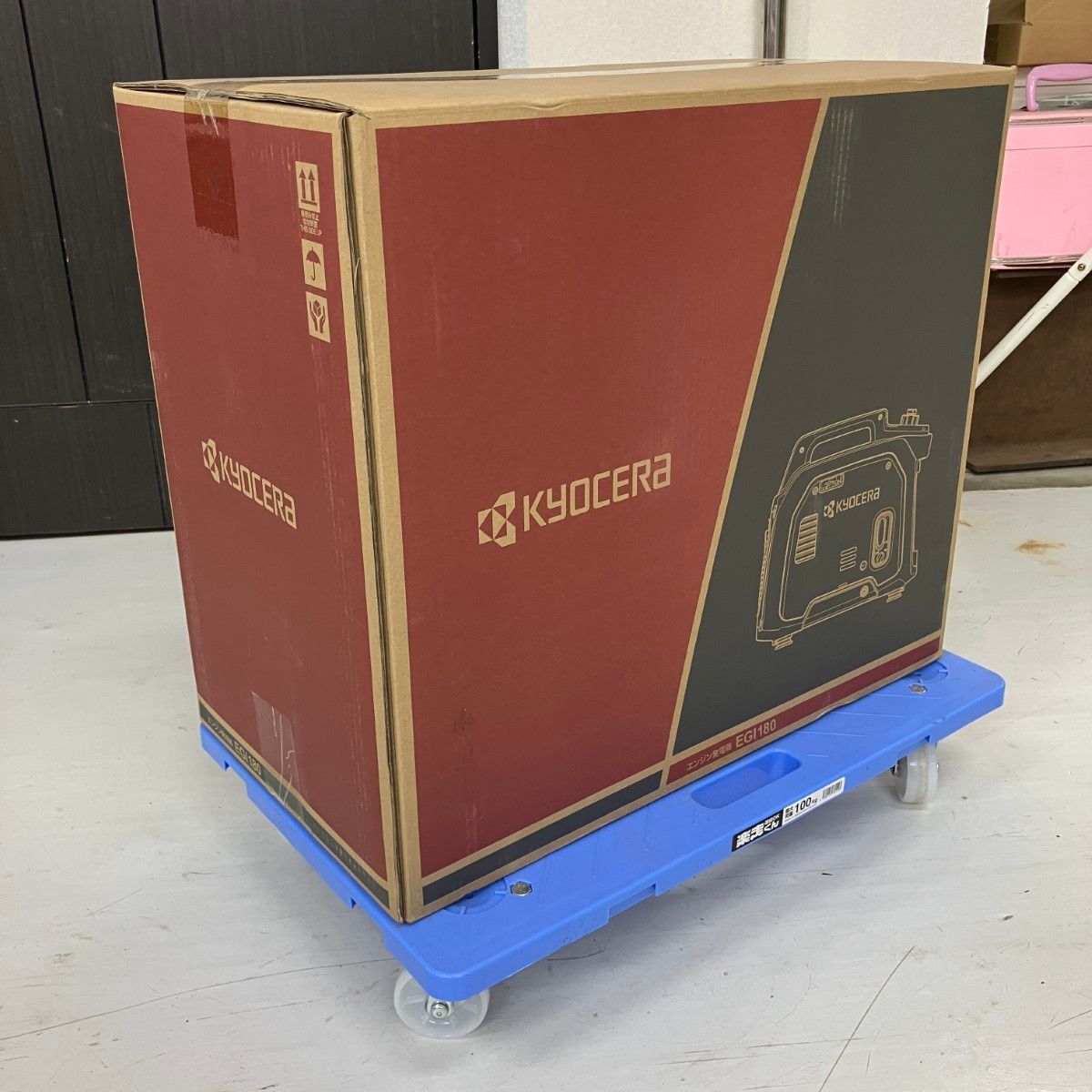 KYOCERA キョウセラ 4サイクル 1.8kVA 100v インバーター発電機 EGI180