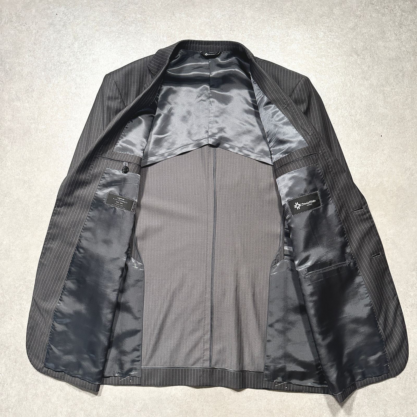 チェルッティ　CERRUTI スーツ　Lサイズ 新品タグ付】デビッドヒックスセットアップスーツ生地CERRUTI