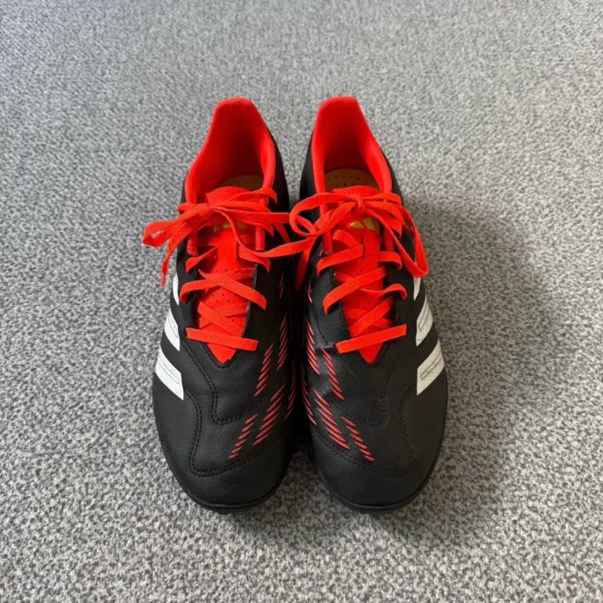 アディダス プレデター サッカーシューズ 270