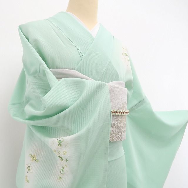 絽　訪問着　金駒刺繍　正絹　ピスタチオ色 ❁tomihisa❁新品 絽 金駒刺繍 お仕立て上がり品 夏着物 正絹”青竹色に