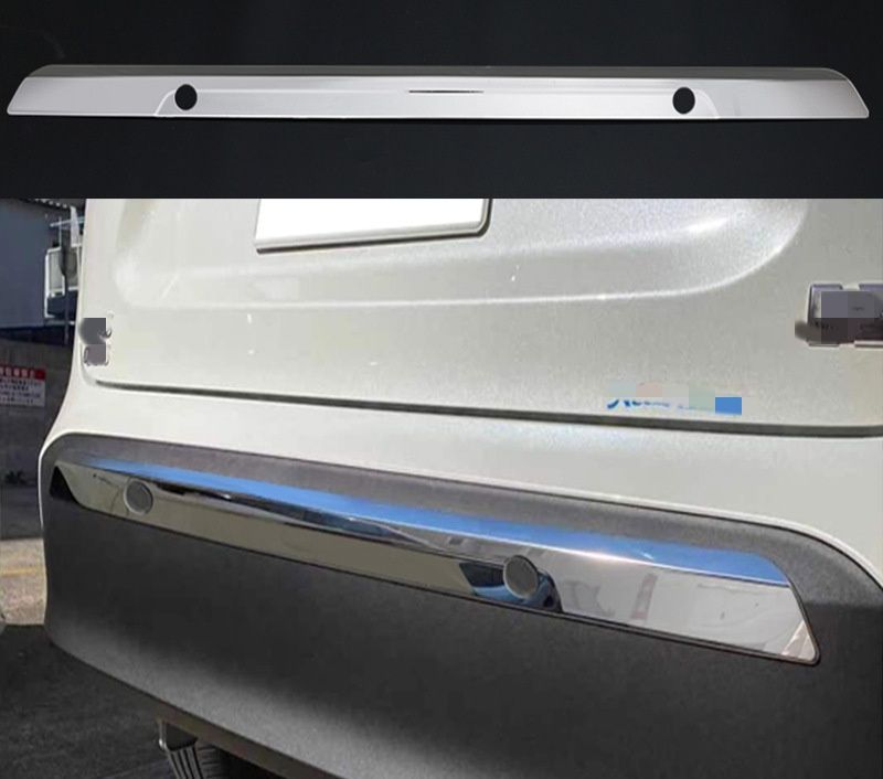 【送料無料】トヨタ ヤリスクロス 2020-2022 専用設計 リアバンパーガーニッシュ ステンレス製 デカール カスタム ドレスアップ クローム シルバー 外装パーツ