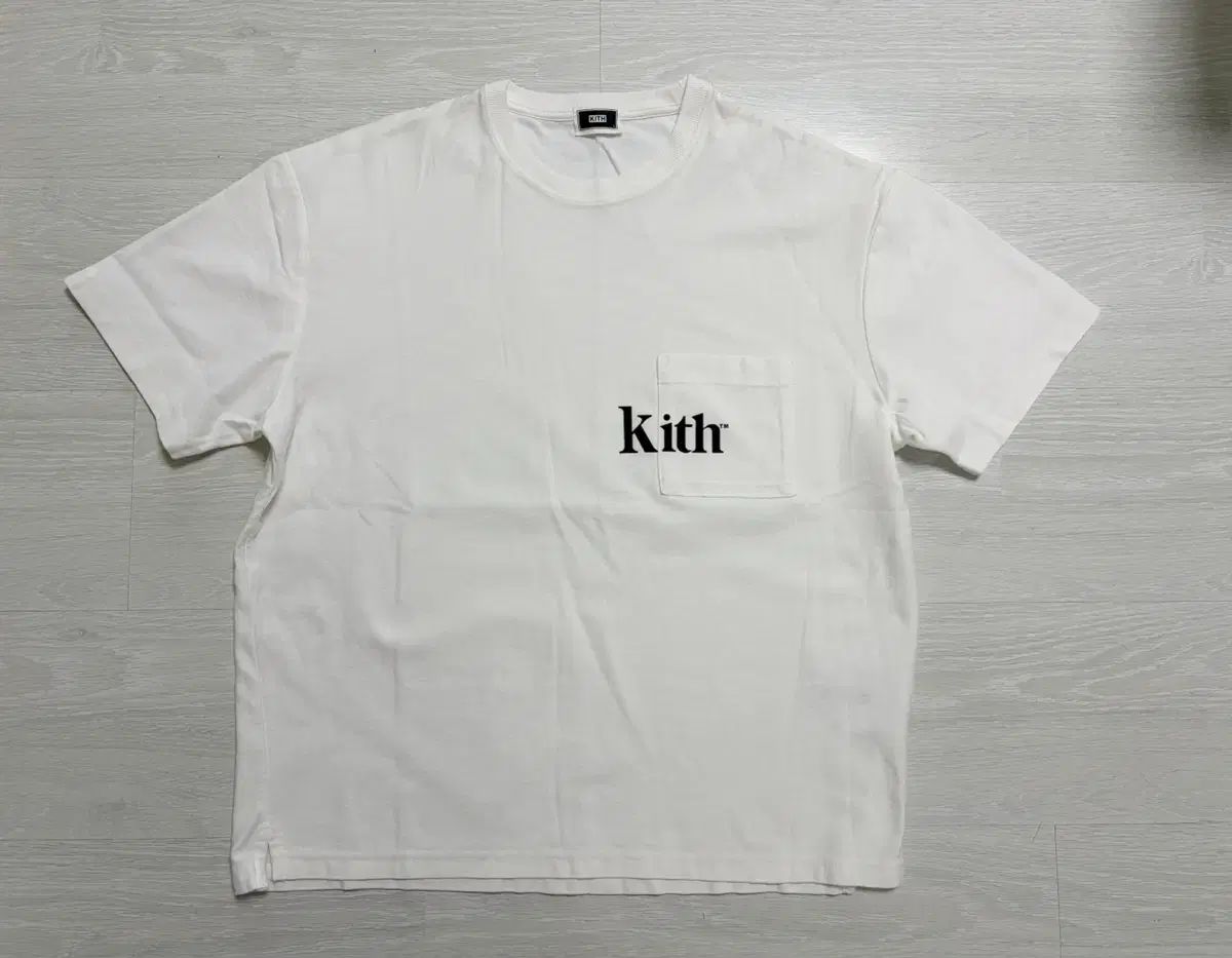 L Kith Quinn Tee white (新品)