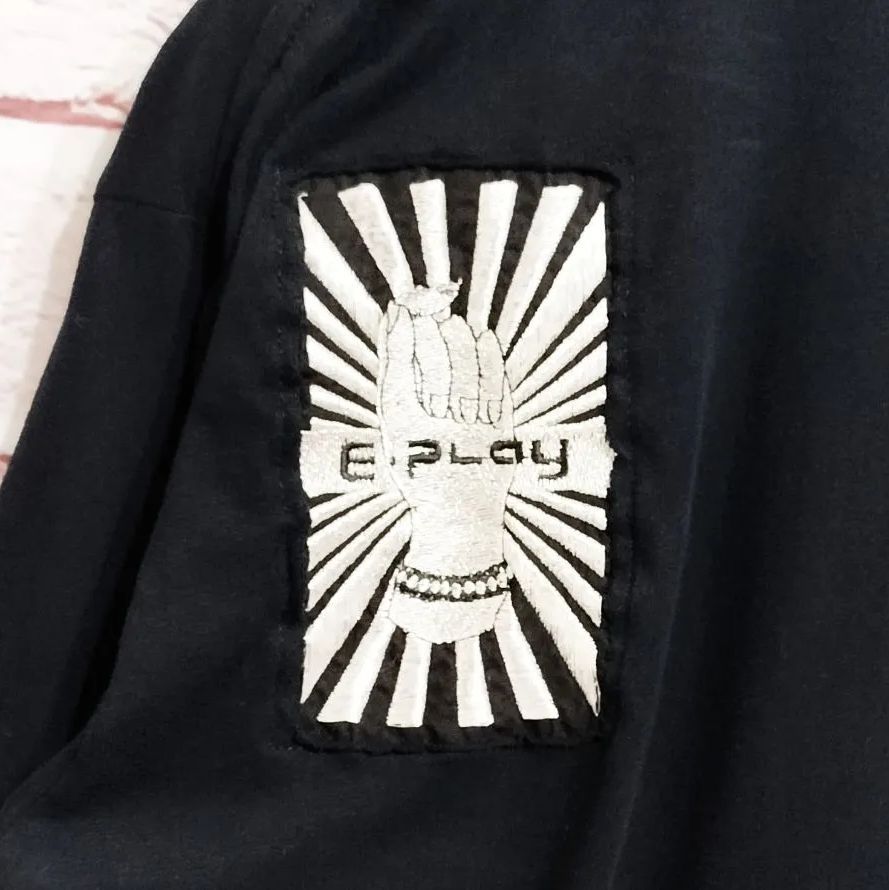 イタリア製】E-PLAY 薄手 ハイネック コットン カットソー 背面刺繍 