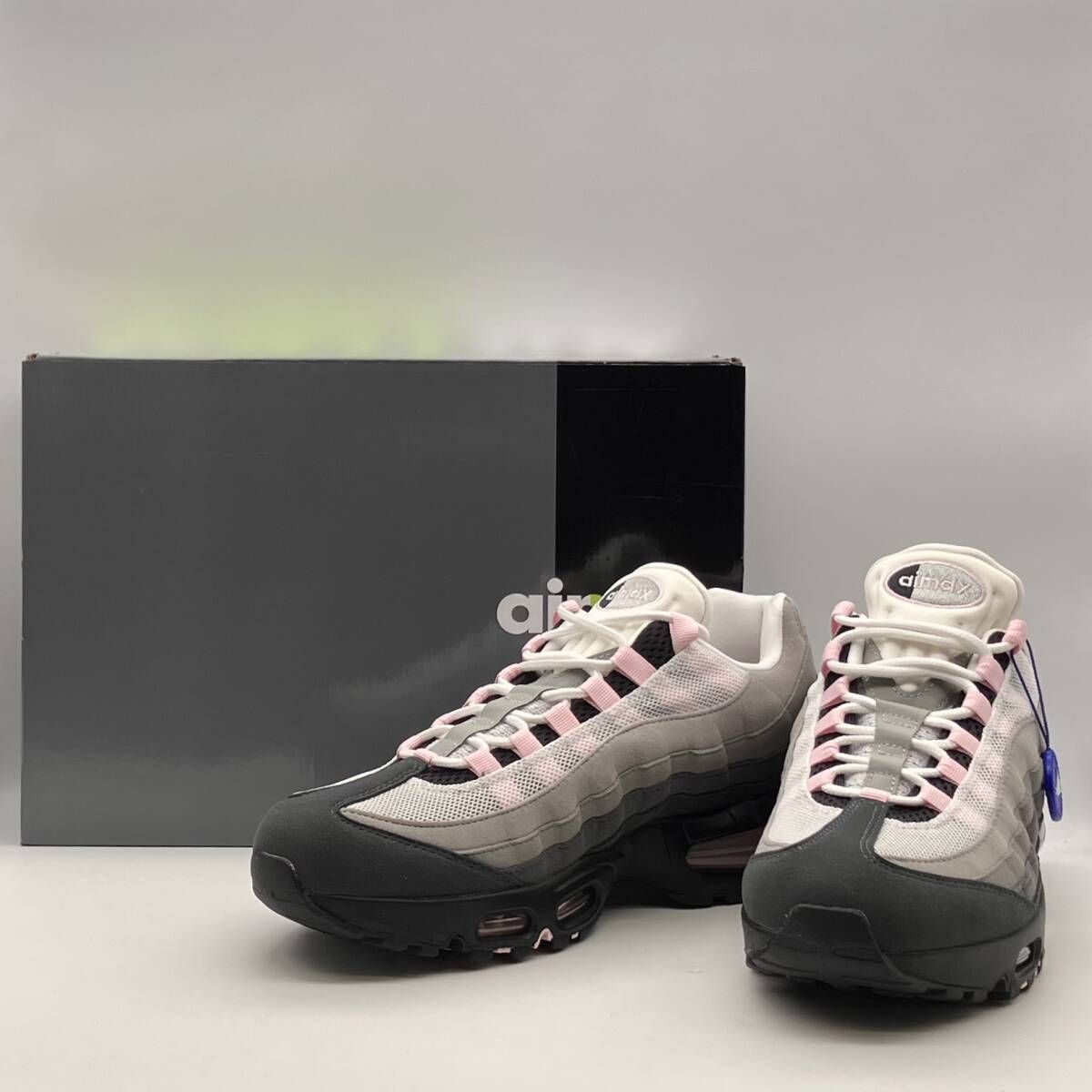 NIKE women