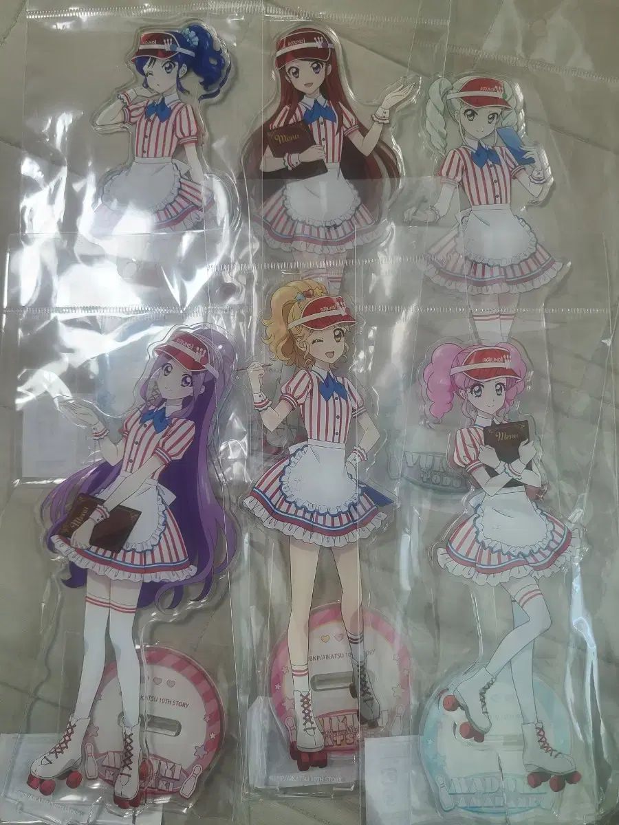 アイカツ！ラウンドワン アクリルスタンド 葵、優、百合、暁山 瑞希、初音 ミク、みくる、まどか、マリン、パープル