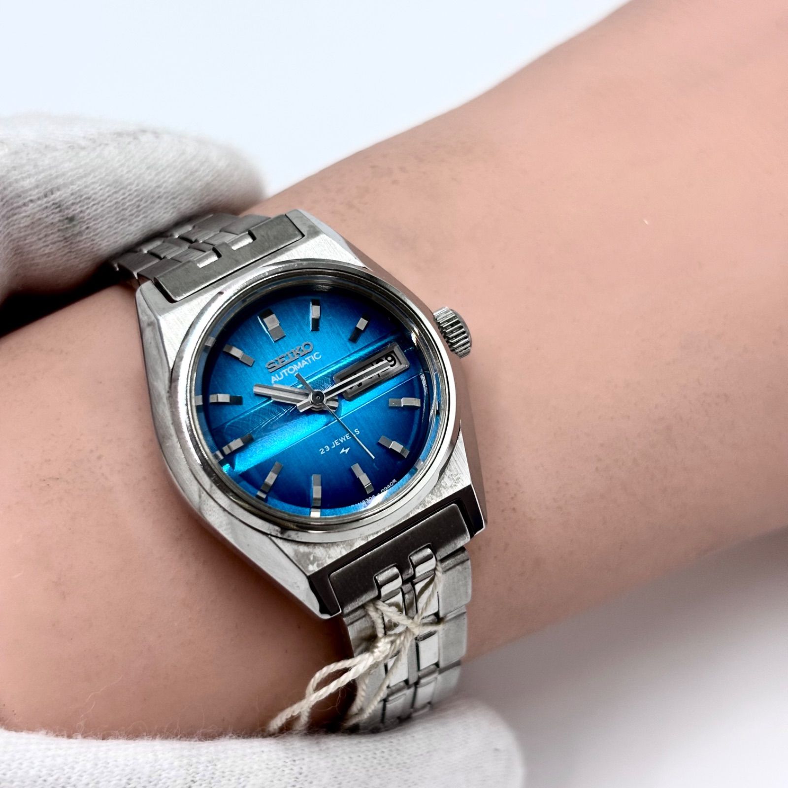 【稼働/デッドストック】SEIKO/セイコー AUTOMATIC/オートマチック ジョイフル 腕時計 自動巻き/AT デイデイト ブルー文字盤 サンレイ仕上げ 23石 Cal.2206 1975年10月製造 japan vintage 【稼働/デッドストック】SEIKO/セイコー AUTOMATIC/オートマチック ジョイフル 腕時計 自動巻き/AT デイデイト ブルー文字盤 サンレイ仕上げ 23石 Cal.2206 1975年10月製造 japan vintage