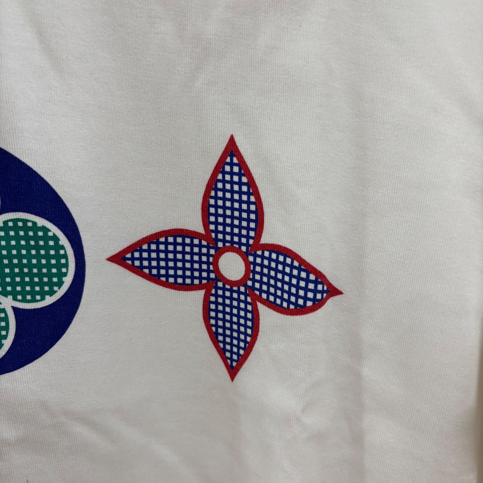 (b) ルイヴィトン LOUIS VUITTON モノグラム フラワー 近年モデル Tシャツ 半袖 マルチカラー メンズ レディース 白 ホワイト Mサイズ /10098