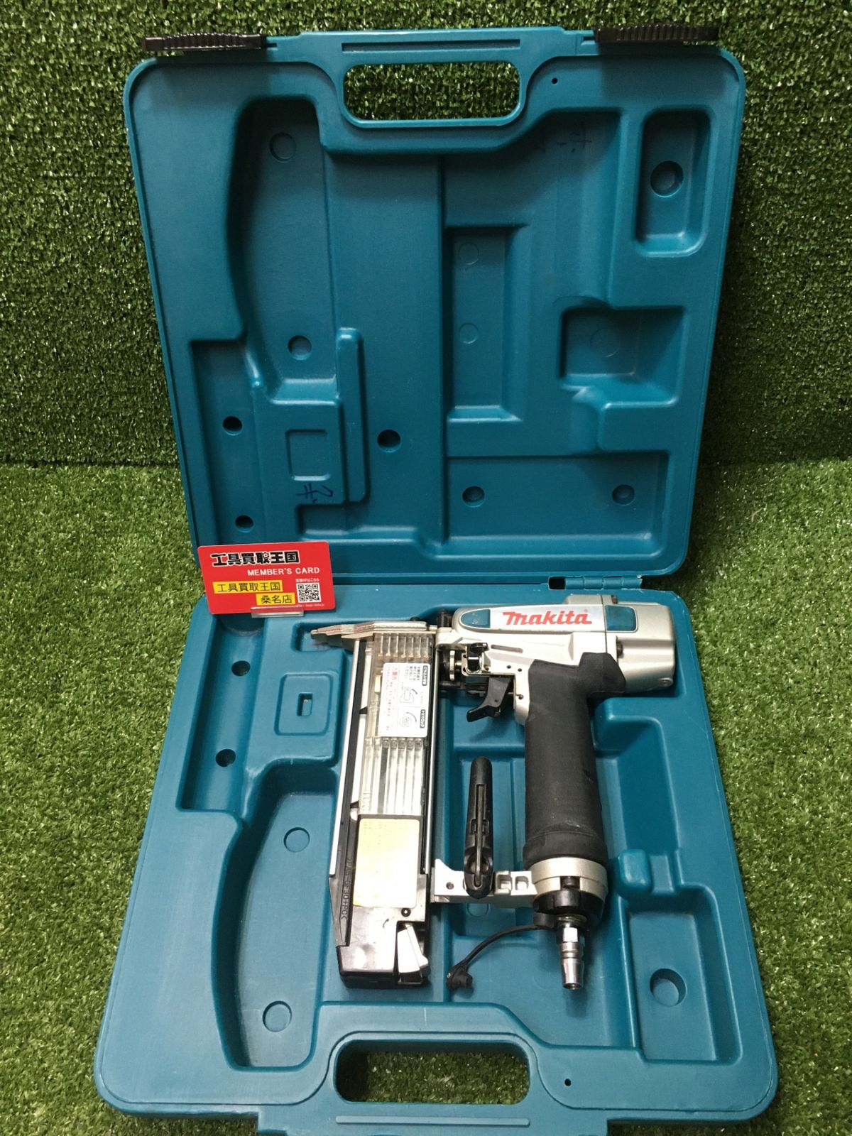 【中古品】【0902】★makita(マキタ) 50㎜常圧仕上釘打 フィニッシュ AF502N　IT34W3JR8U1L
