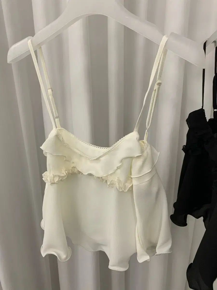 新品)送料無料 WE ARE OUTFIT markedly プーさんショップ THE MUI 新品)送料無料 WE ARE OUTFIT markedly プーさんショップ THE MUI