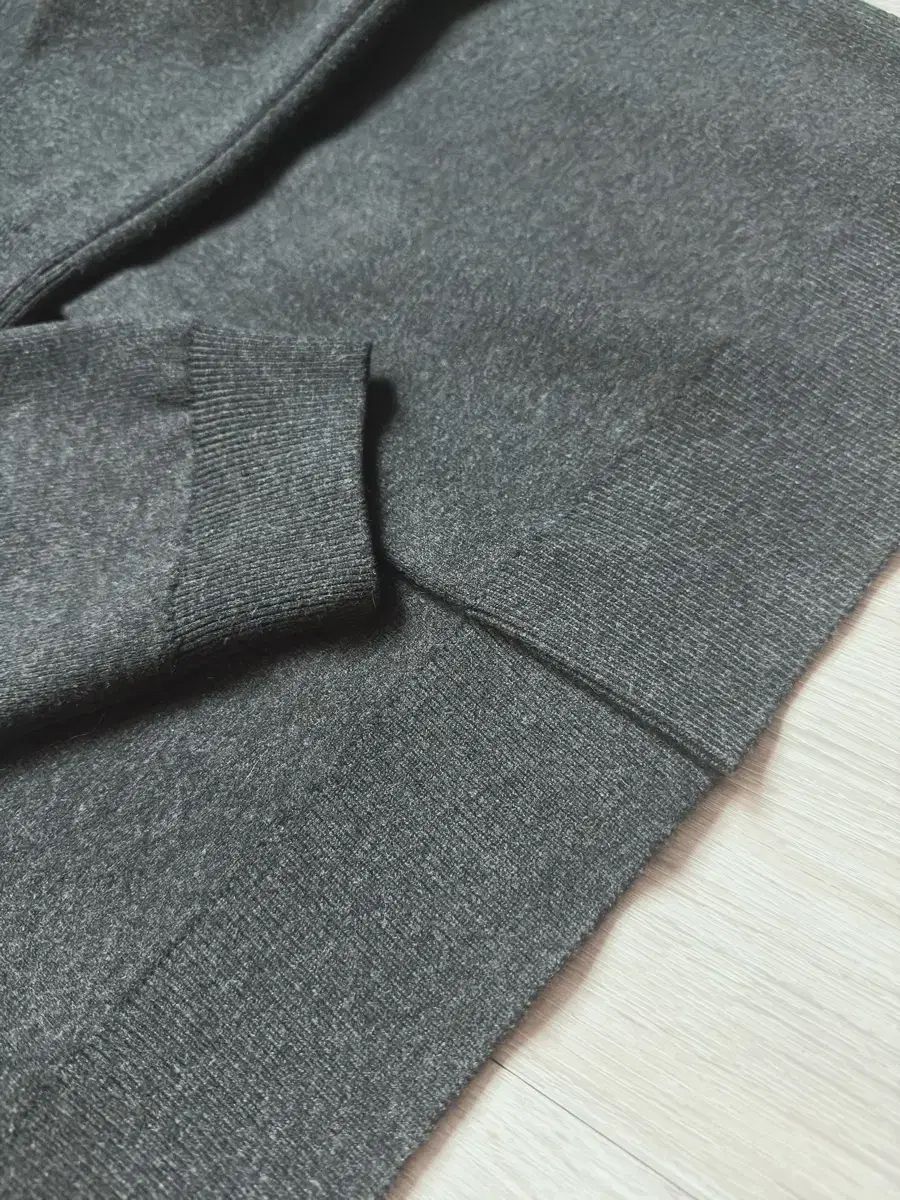 アモーメント 25FW ラウンド モー