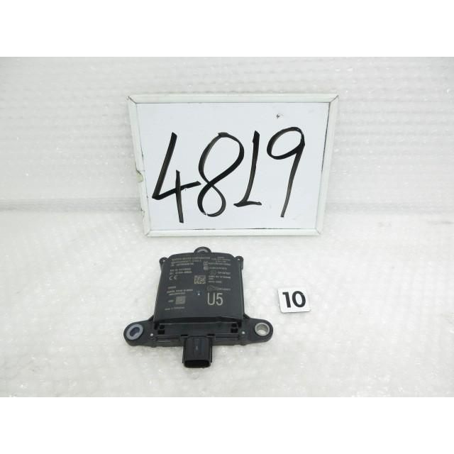 R3年 カローラクロス 3BA-ZSG10 (10)ブラインドスポットモニターセンサー 右後側 88162-16020 207992 4819