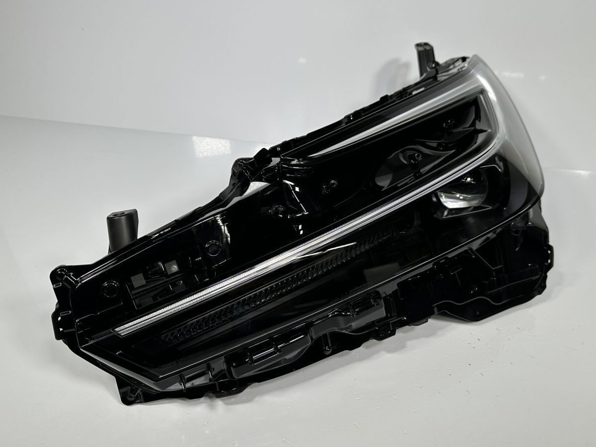 プリウス prius ZVW60 MXWH60 純正/genuine 左ヘッドライト Assy