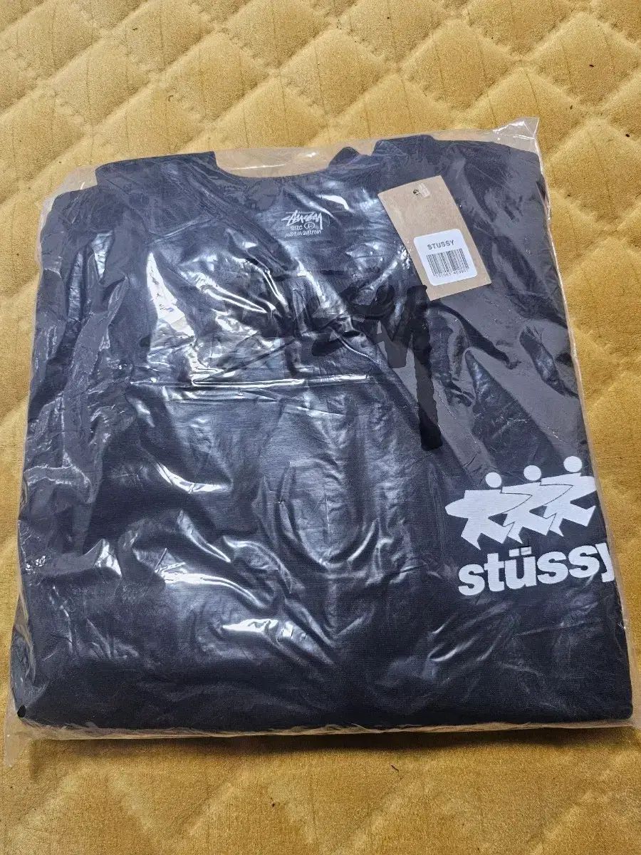 STUSSY 黒 スウェット L