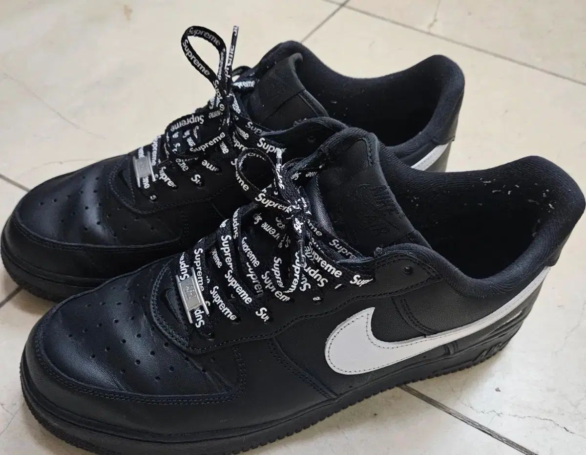 280) NIKE エアフォース1 シュプリーム ブラック 280サイズ
