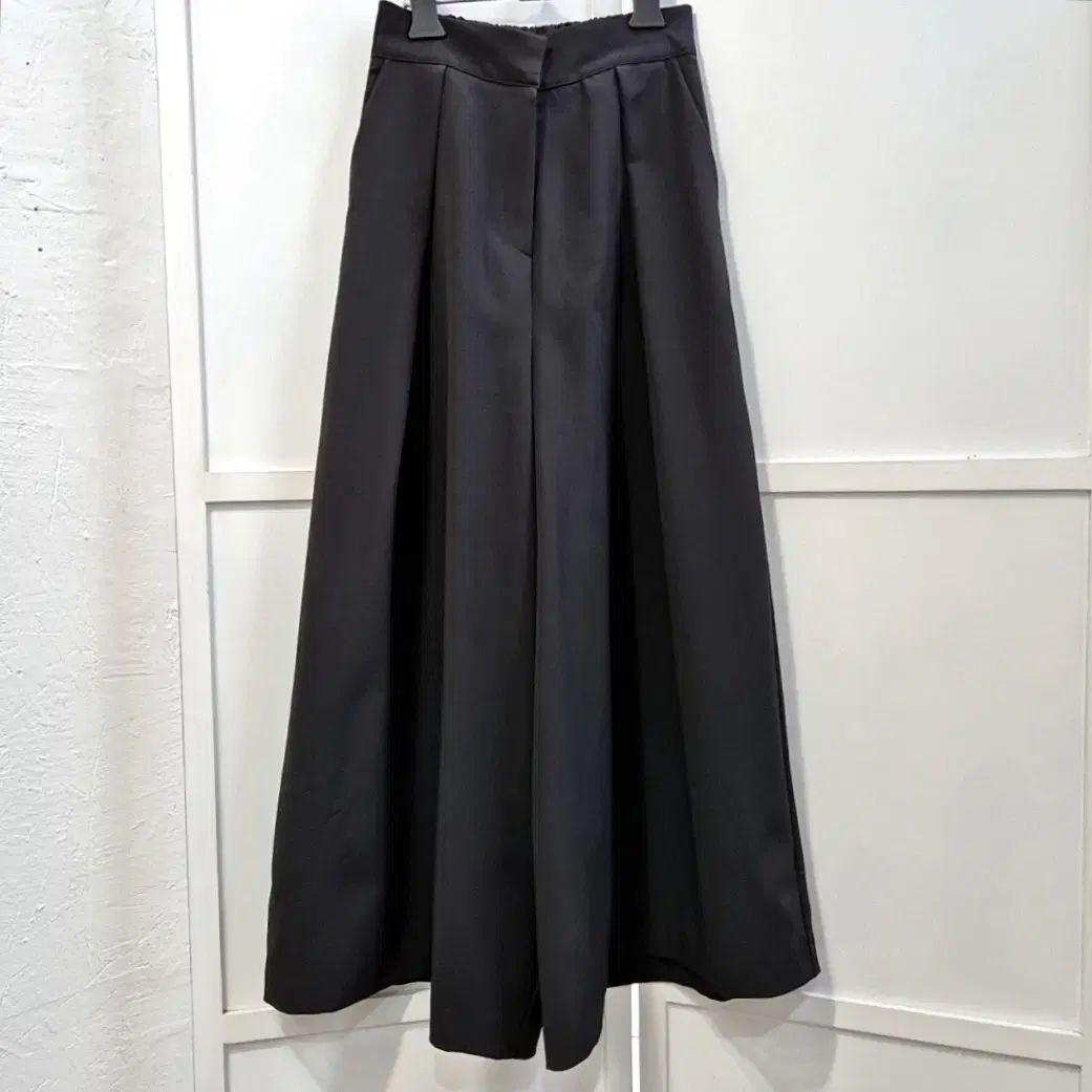 バイシンニー ピンタック ワイド スラックス パンツ
