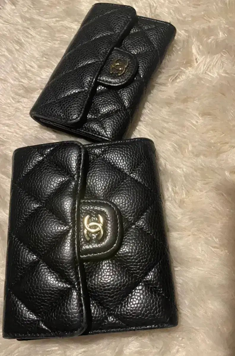 ブラック二つ折り財布 ブラックカードウォレット