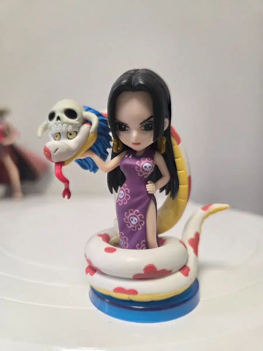 ONE PIECE BoA（ボア）ヘンコック＋サロメ ワールドコレクタブル フィギュア（箱なし）