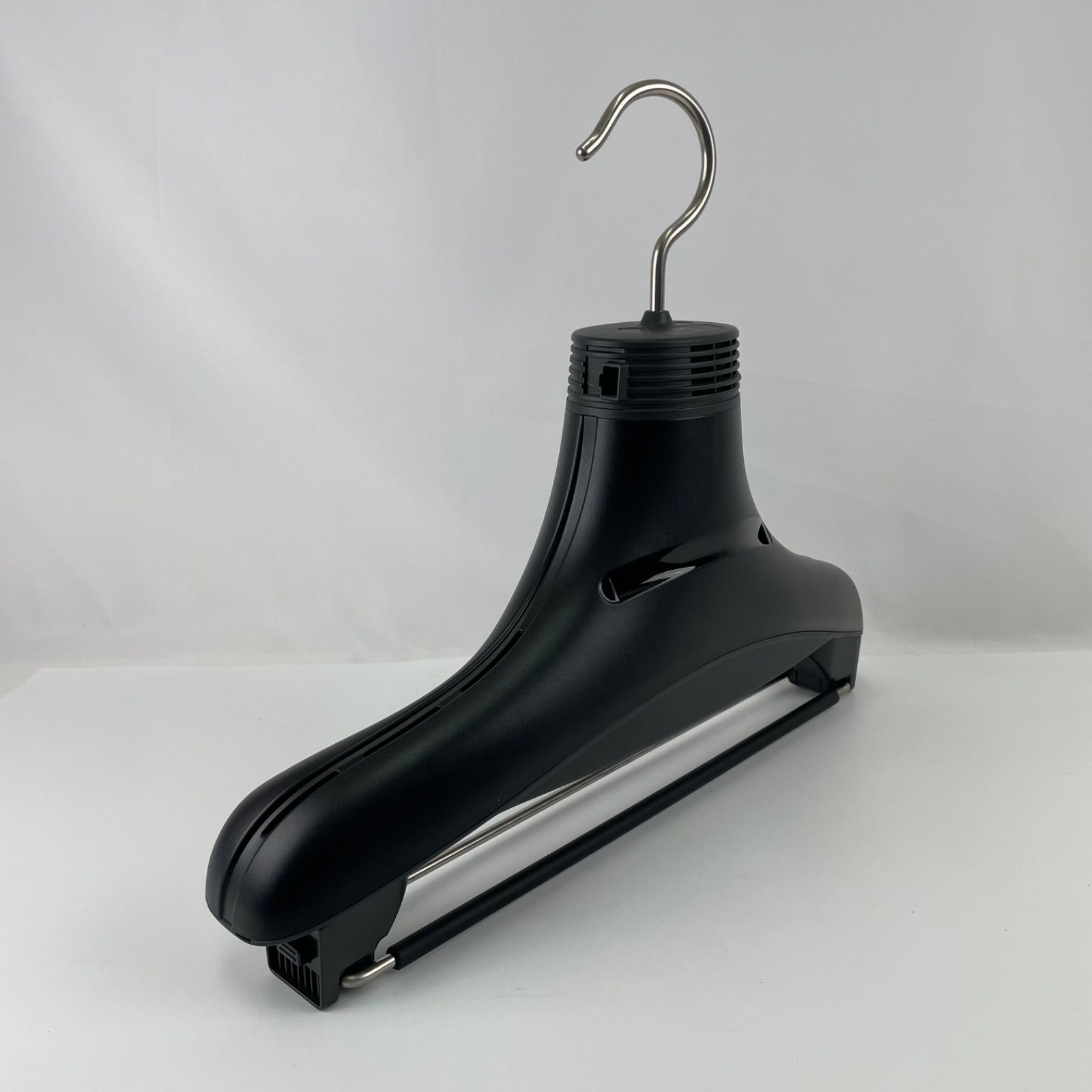 ほぼ未使用　美品　Panasonic MS-DH210-K 電気脱臭機 ブラック 展示未使用品】パナソニック 脱臭ハンガー ナノイーX搭載 MS-DH210-K