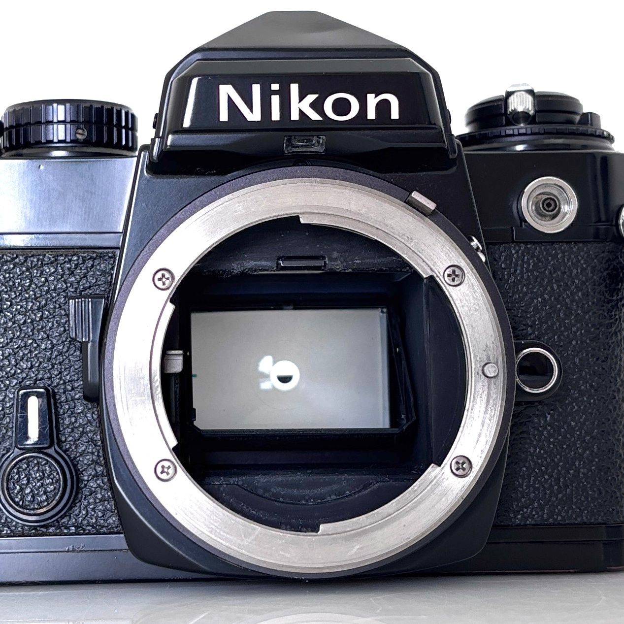 露出計はOKですが・・【ニコン】Nikon FE ブラック フィルム一眼レフ