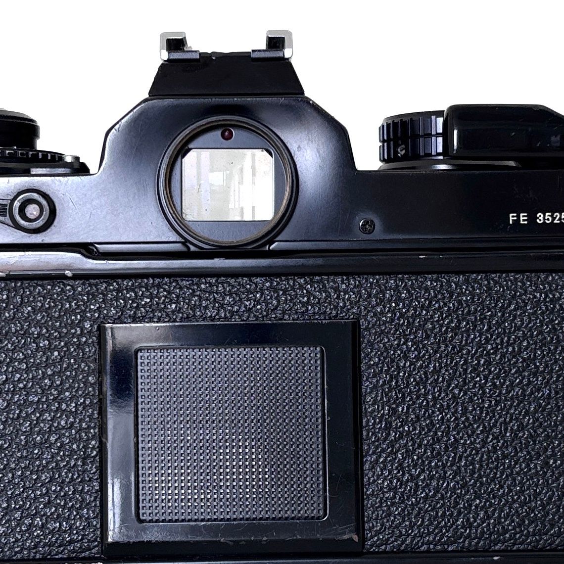 露出計はOKですが・・【ニコン】Nikon FE ブラック フィルム一眼レフ