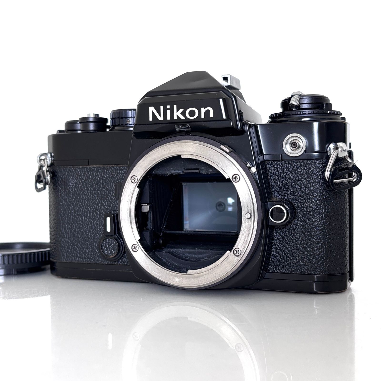 Nikon FE2 ボディ ブラック 露出計OK 2003 露出計はOKですが・・【ニコン】Nikon FE ブラック フィルム一眼レフ