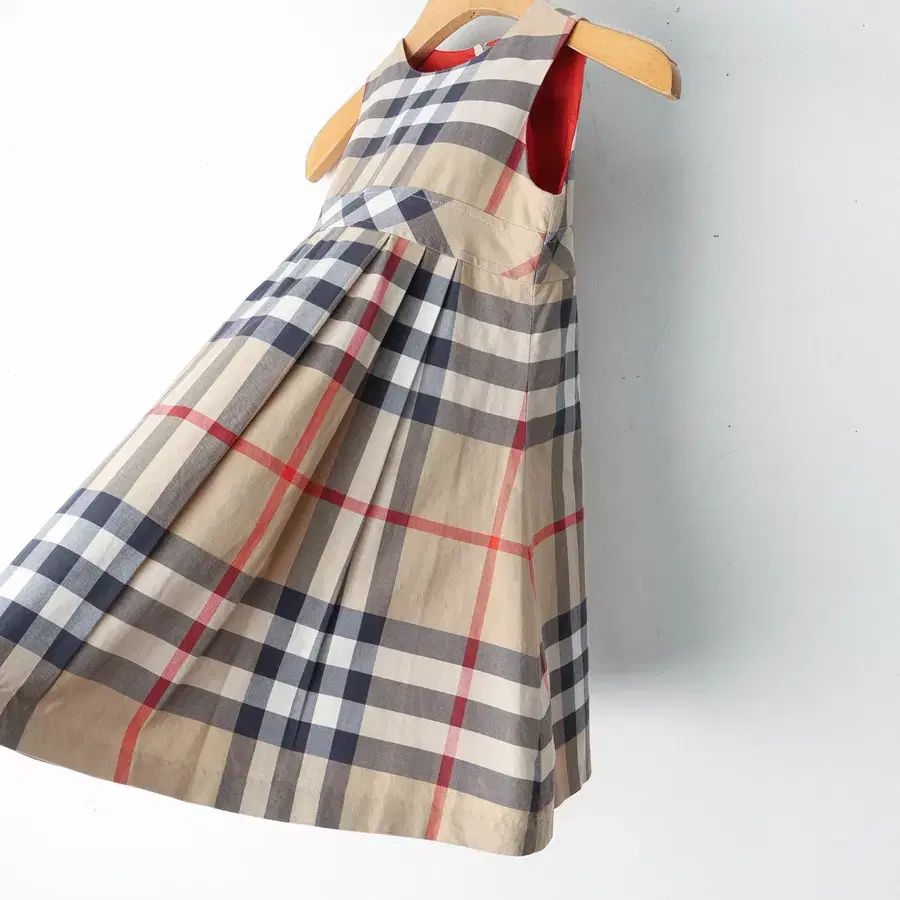 BURBERRY Children　ハート柄・チェック柄長袖ワンピース BURBERRY CHILDREN ハート柄ワンピース 3Y BURBERRY Children ハート柄