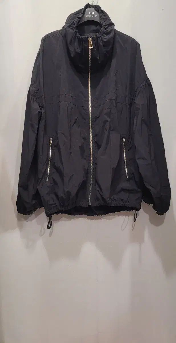 VOV ブラック シャカシャカ素材 ウィンドブレーカー アウター