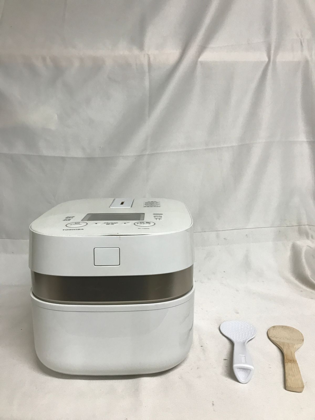【北見市発】TOSHIBA 東芝 東芝真空圧力IHジャー炊飯器 RC-10ZPK 2016年製 5.5合 一人暮らし 新生活 グランホワイト