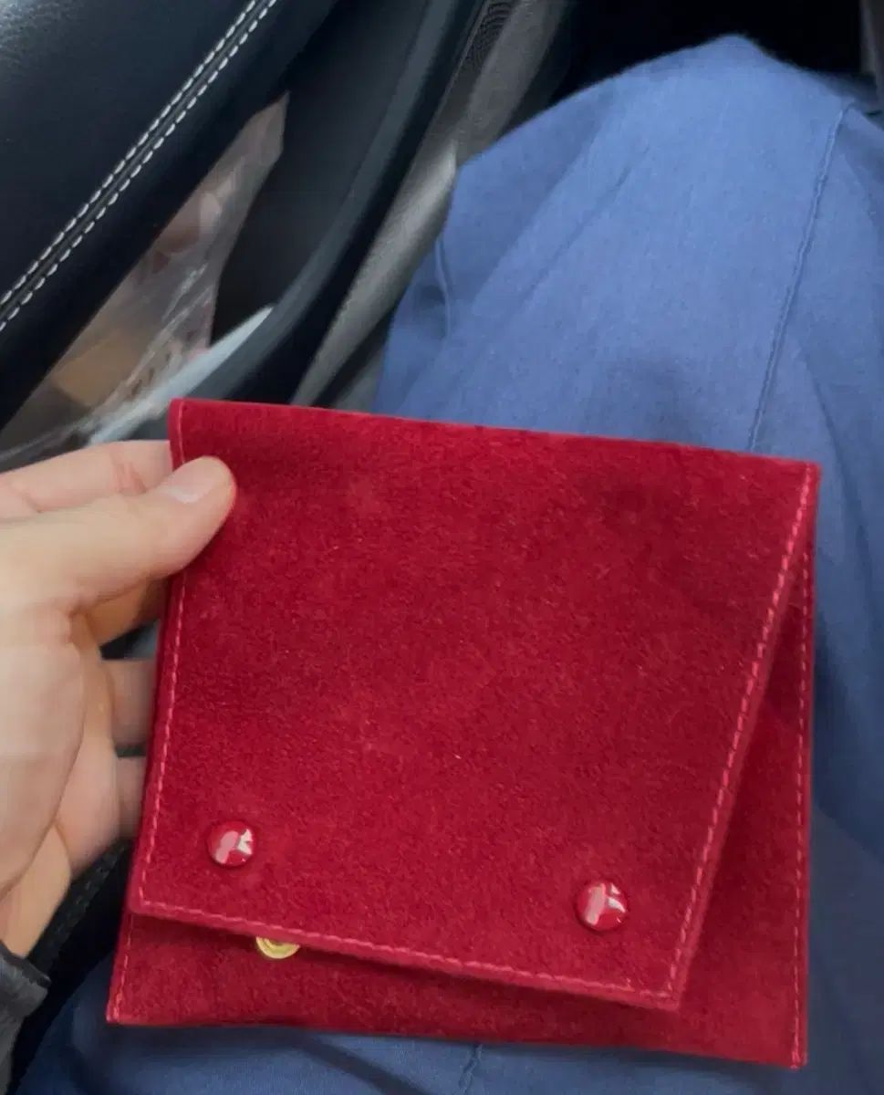 カルティエ 時計 ポーチ 出品