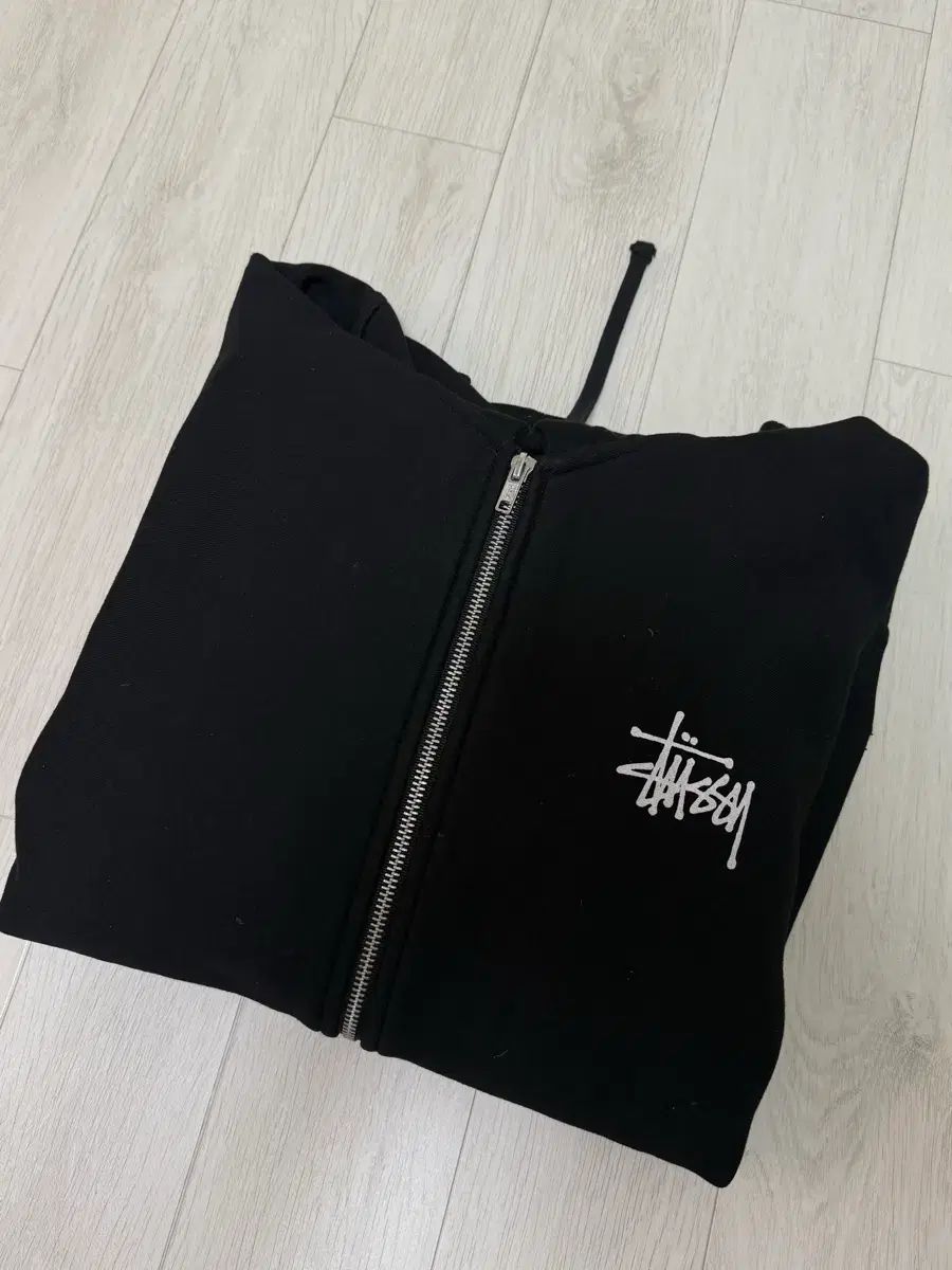 STUSSY フルジップアップ フーディー 8,909円