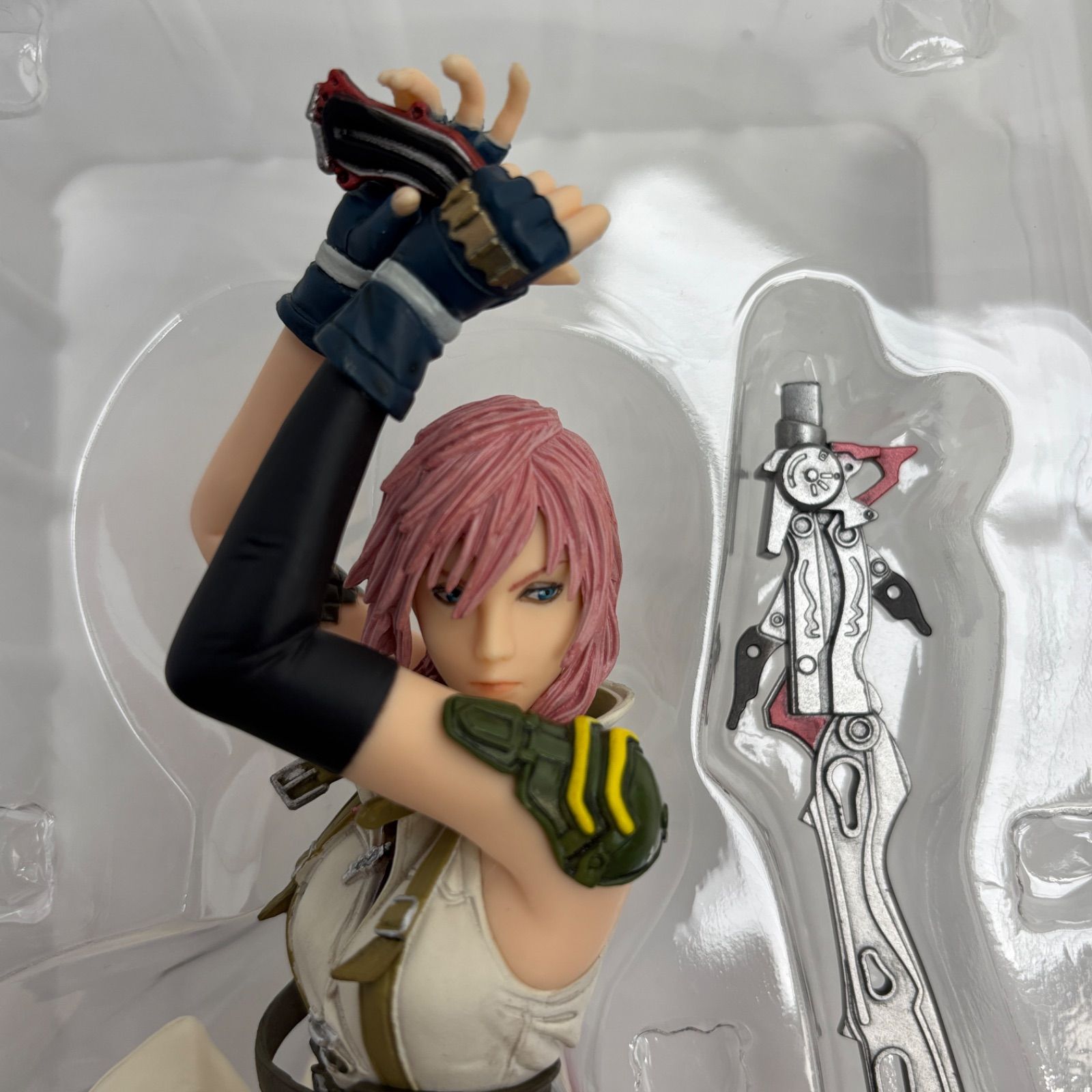 STATIC ARTS BUST FINAL FANTASY XIII ライトニング フィギュア - メルカリ