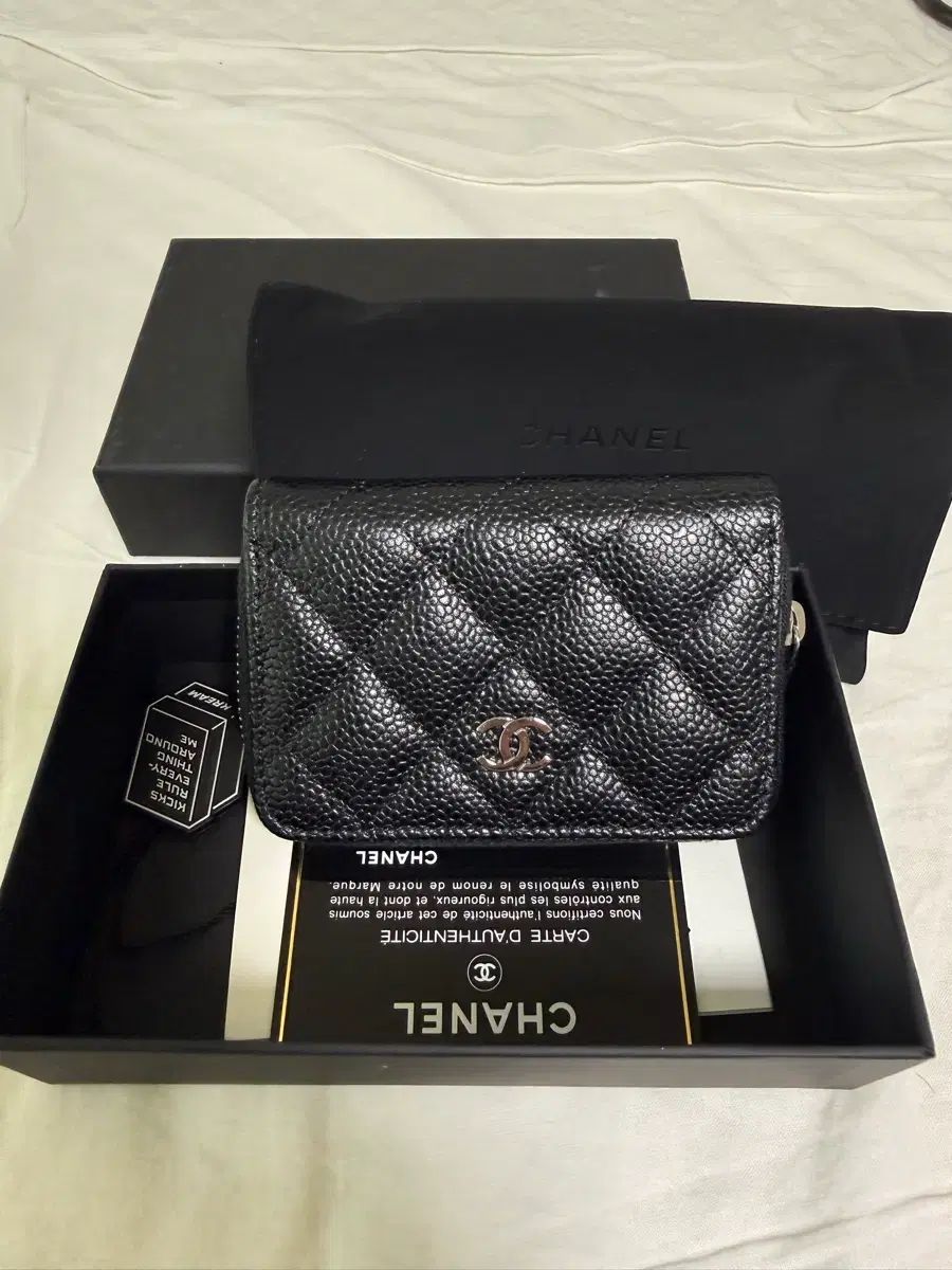 ほぼ新品 CHANEL シャネル ジッパー ドール シルバー 84,554円