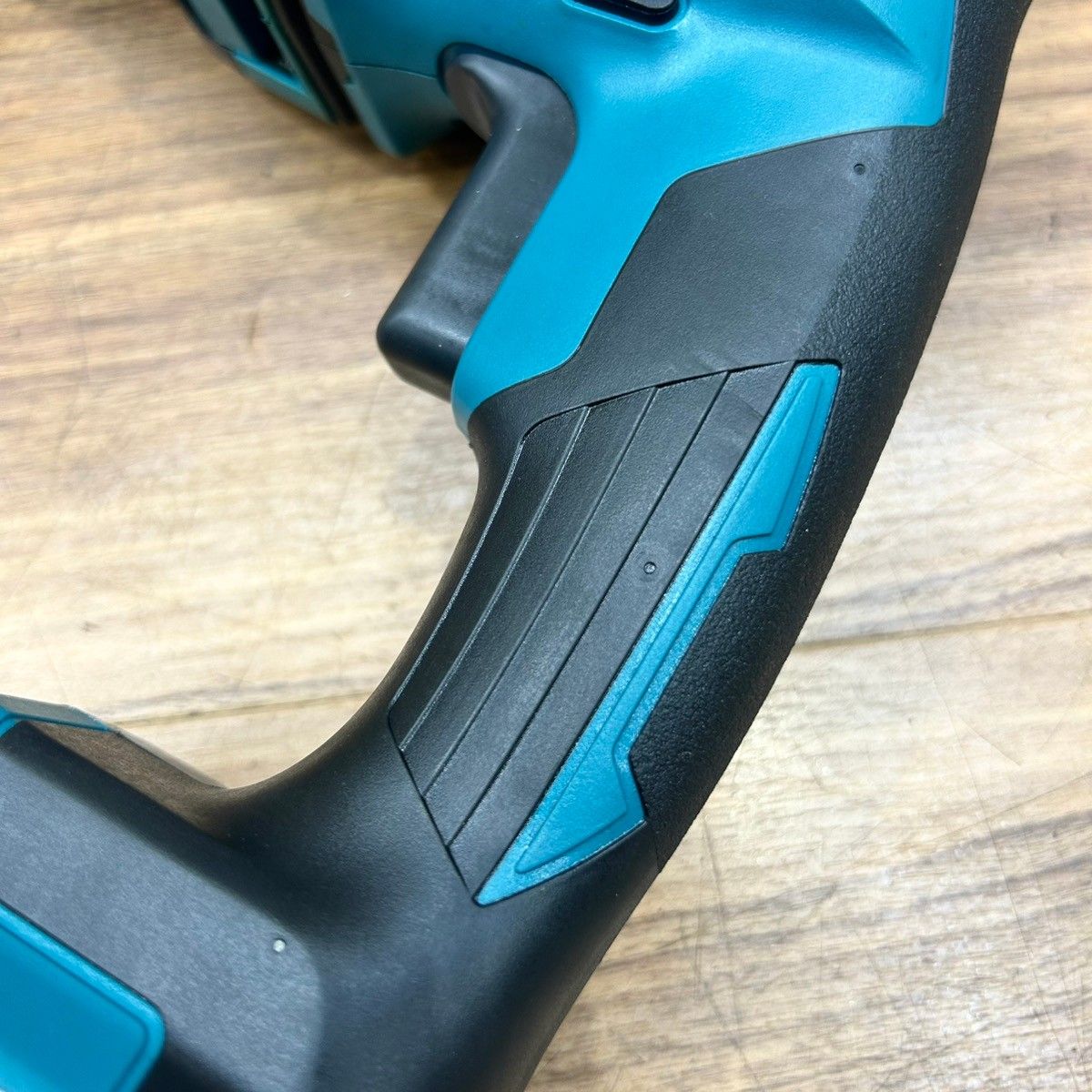 美品 マキタ(makita) 14.4V コードレスハンマドリル HR181DRG 【中古 
