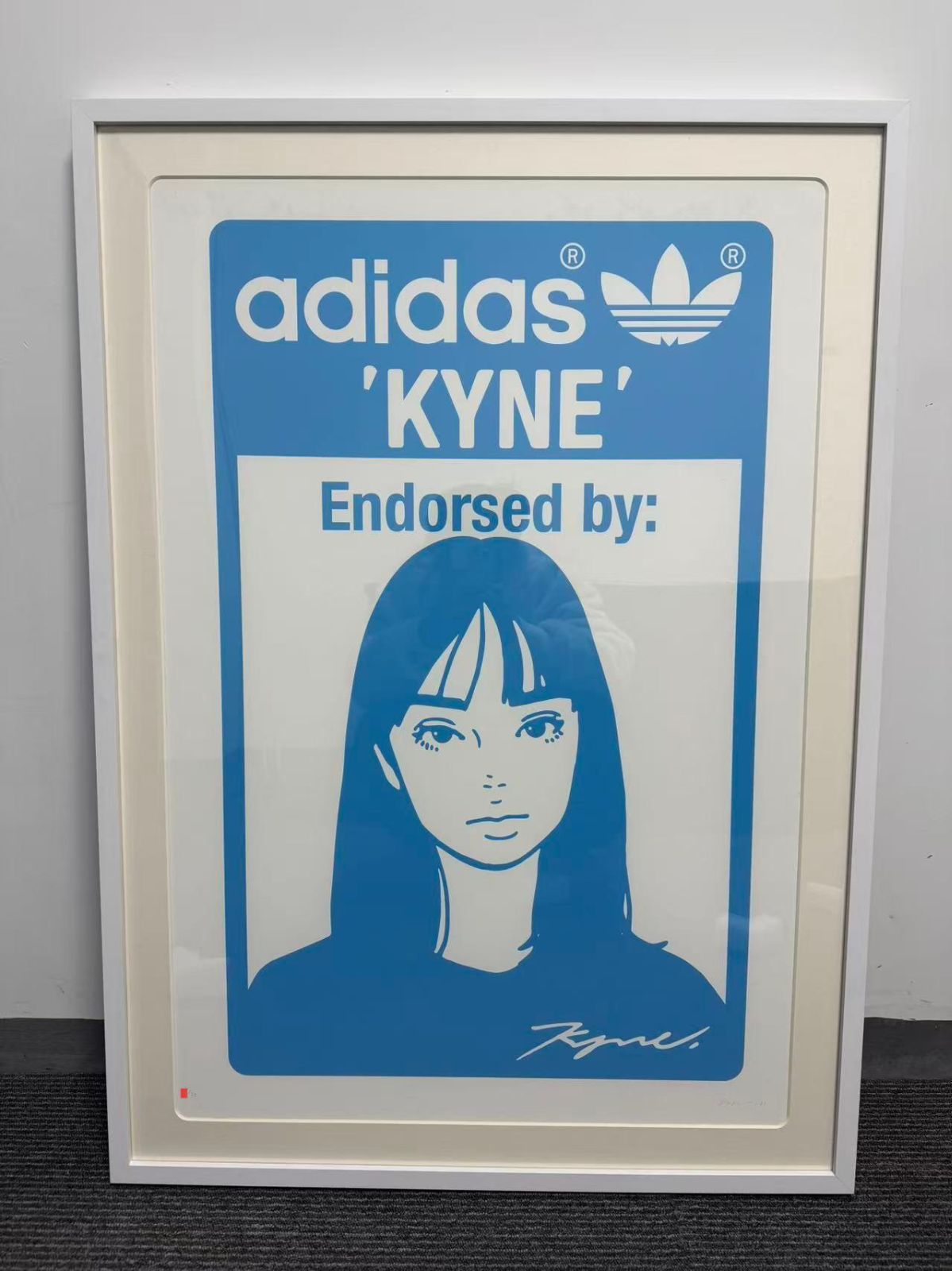 KYNE × adidas STAN SMITH A ED30 サイン入 額装。 KYNE シルクスクリーン STAN SMITH :A ED30 - メルカリ