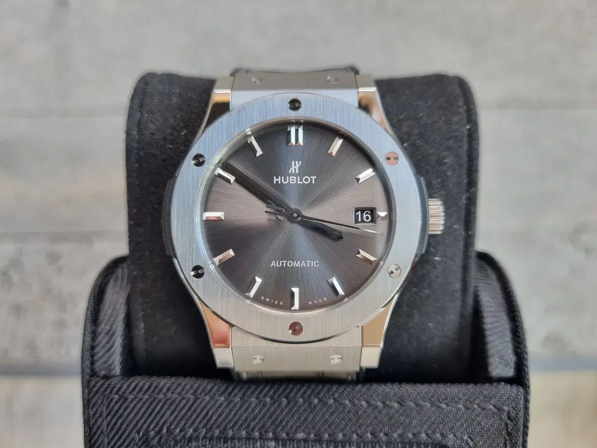 HUBLOT ウブロ Classic Fusion 45mm グレー 公式オーバホール