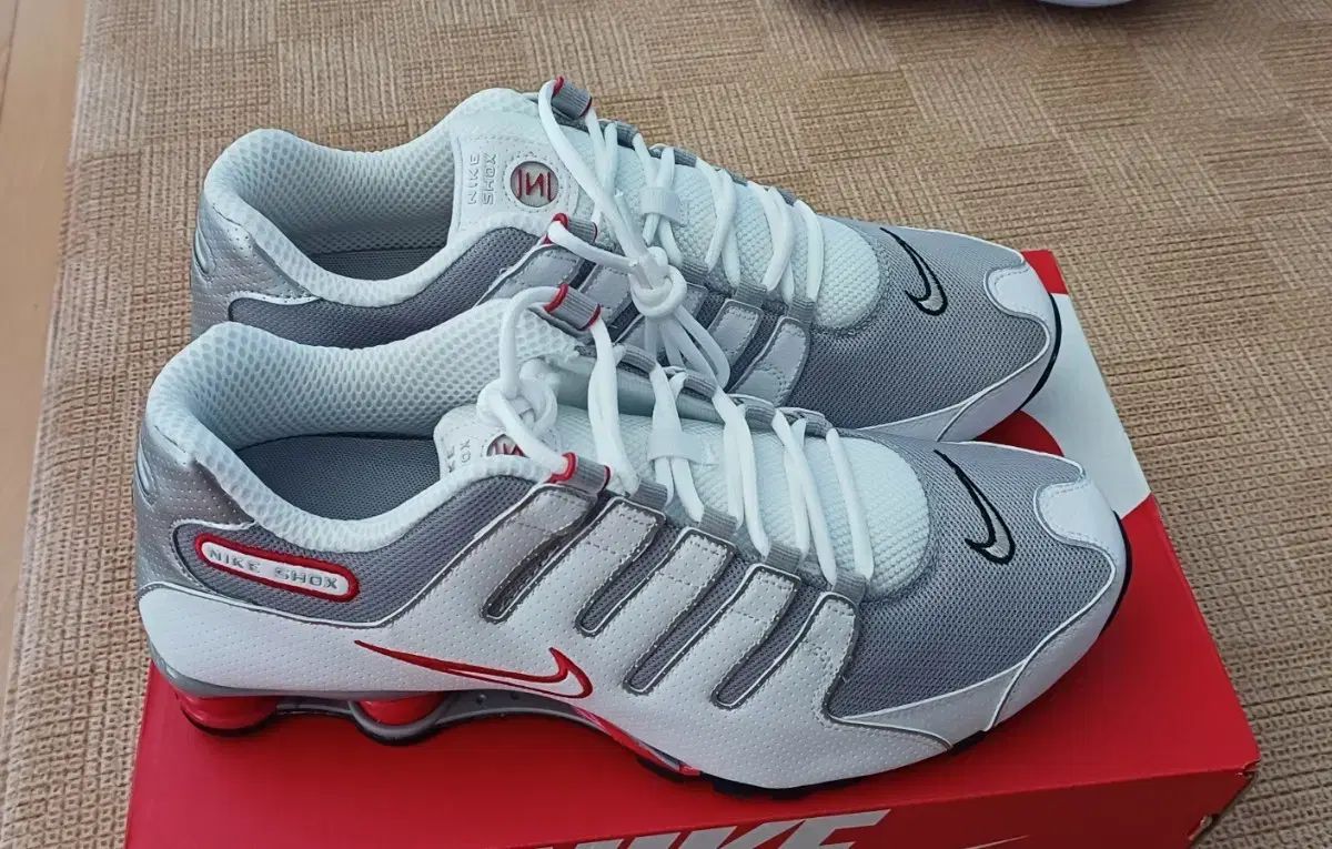 (290)ナイキ スニーカー shox ショックス nz