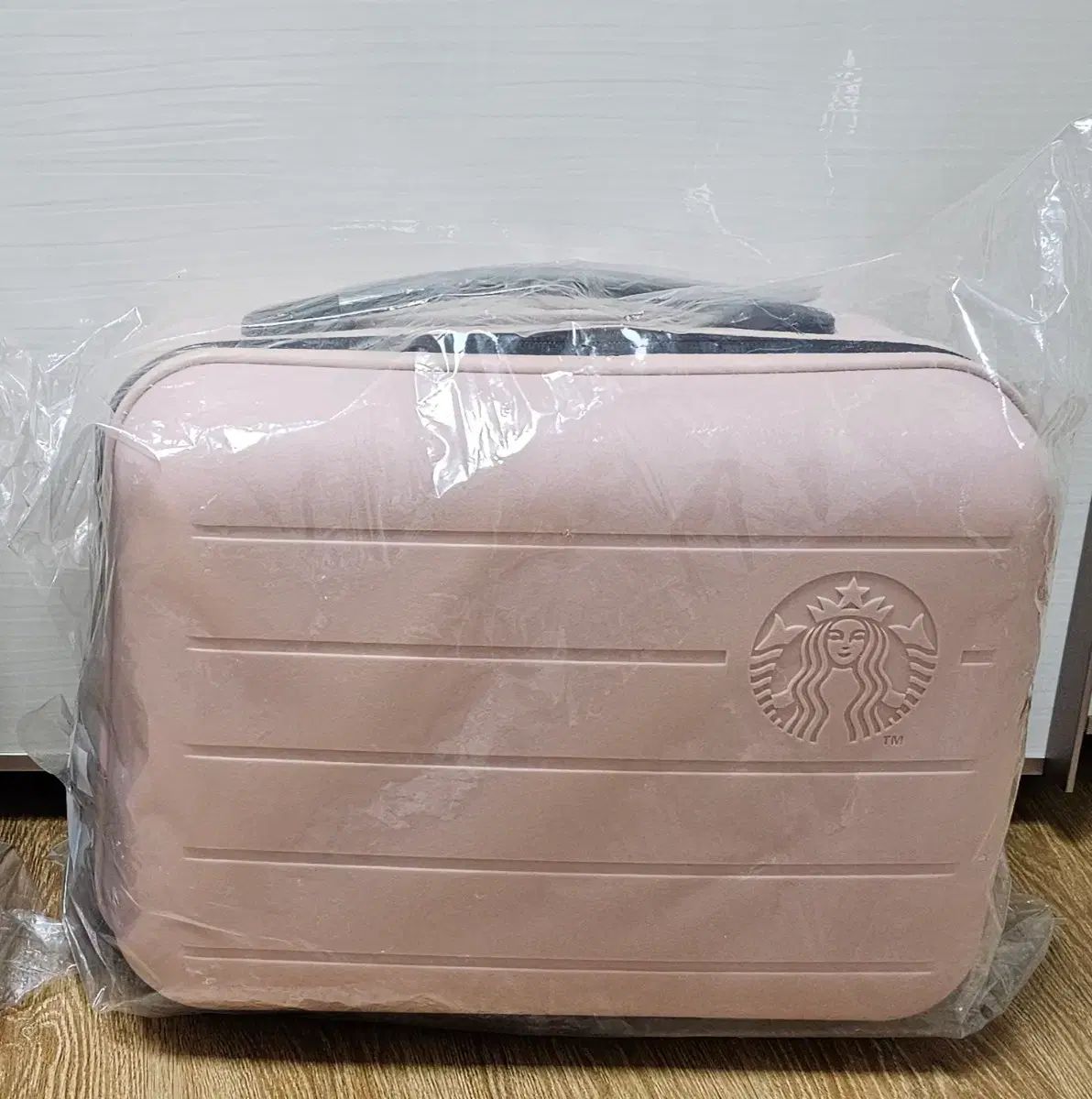 スターバックス 海外 ミニスーツケース レアスターバックス ピンク色