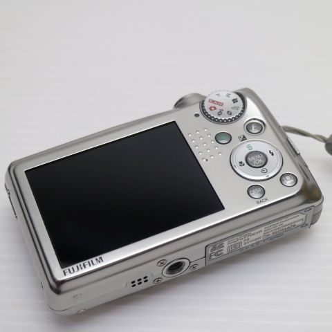新品同様 FinePix F70EXR シルバー 即日発送 FUJIFILM デジカメ
