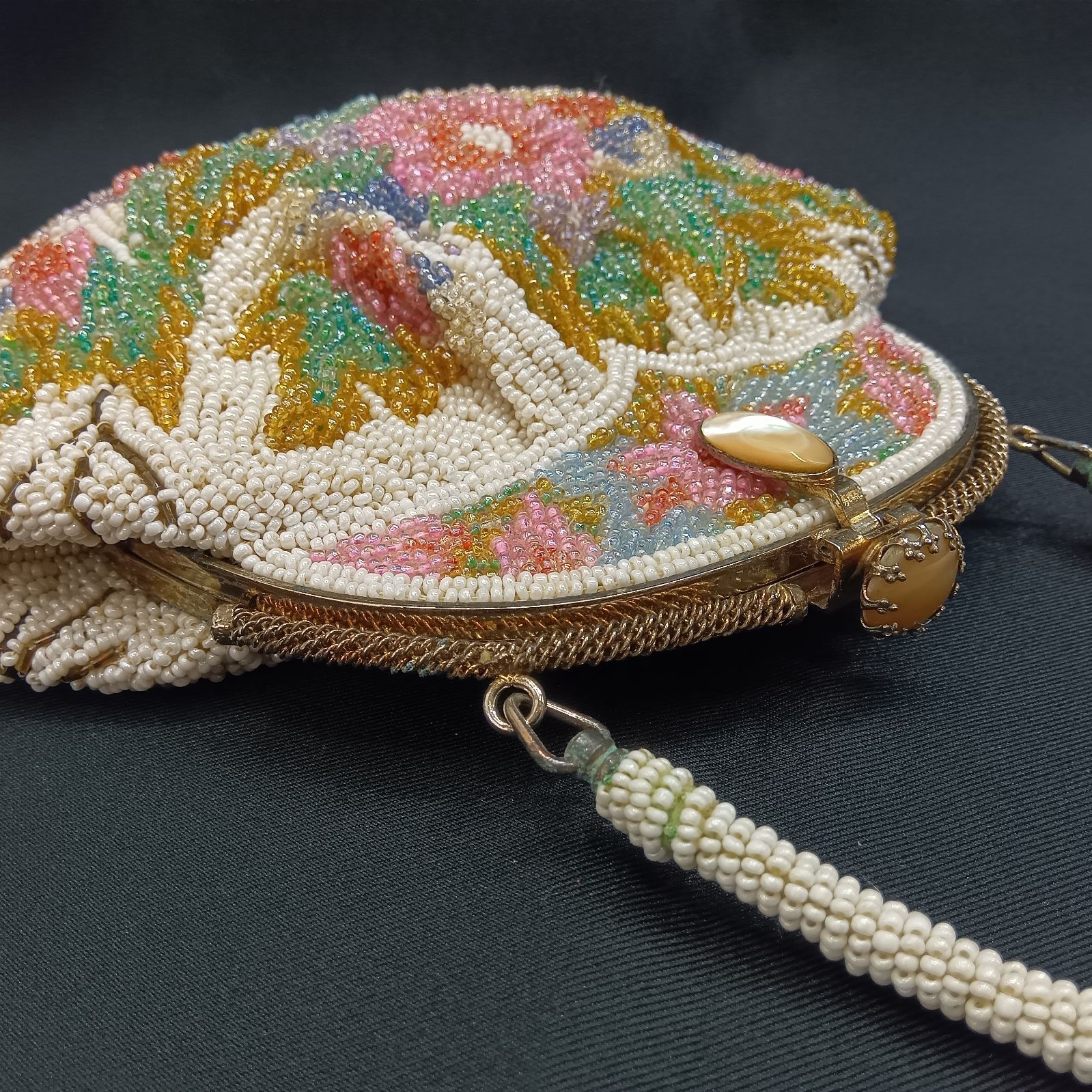 訳ありレア🔴 昭和レトロ 🔷 総柄 ミニビーズ刺繍バッグ ／ 立体的花