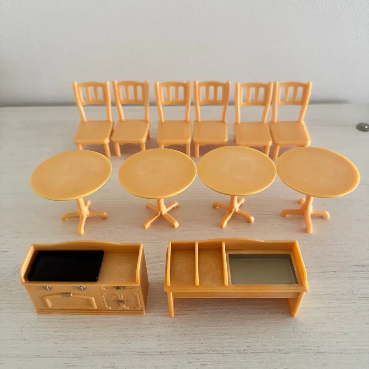 廃盤)オールド)シルバニアファミリー )$, ハンバーガーショップ小物 一部 (椅子 テーブル など)