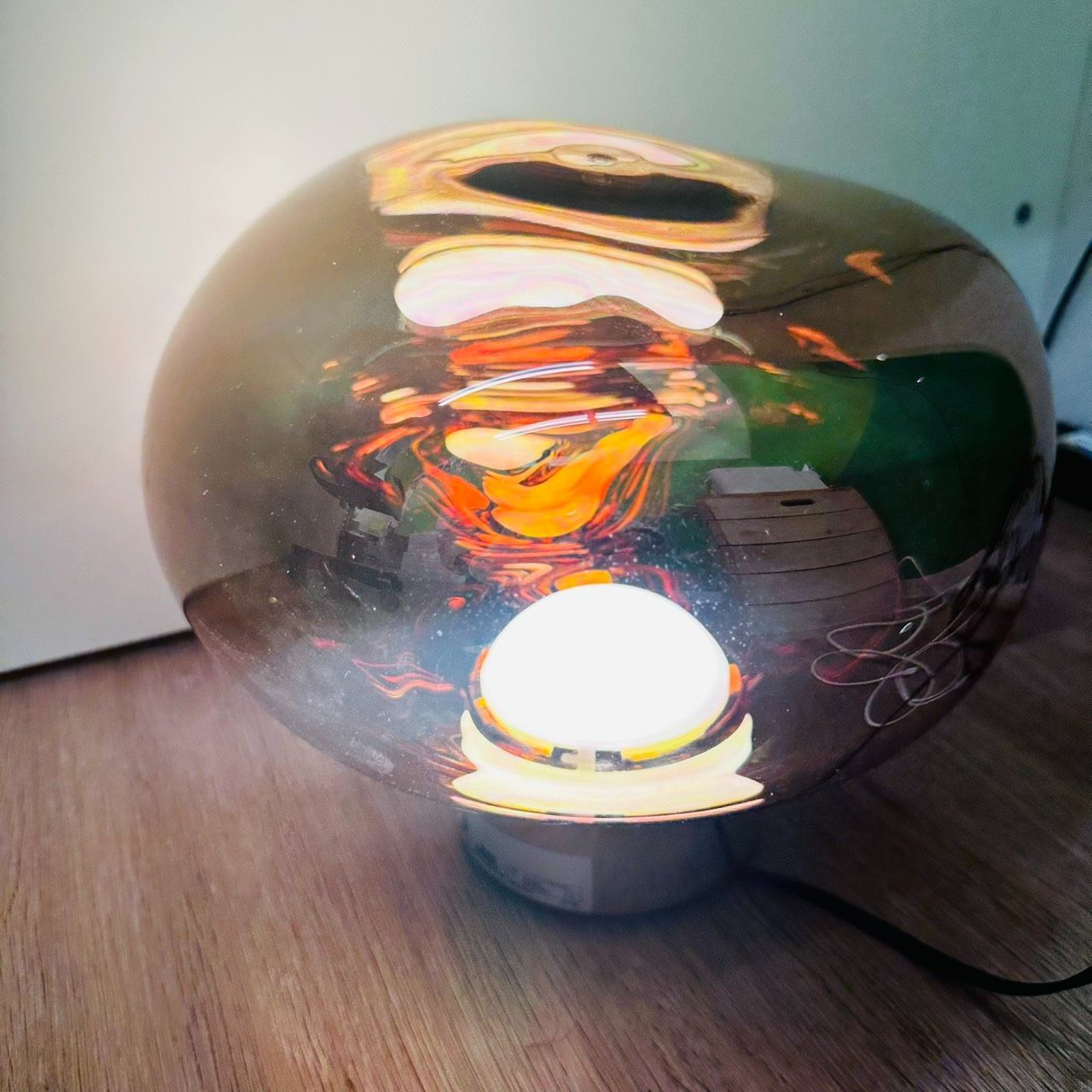 【錦】極美品 TOM DIXON MELT MINI SURFACE TABLE LED GOLD TL33MLT03-GDN トムディクソン メルト サーフェイス テーブル ライト 定価170,500円【591IO】E9