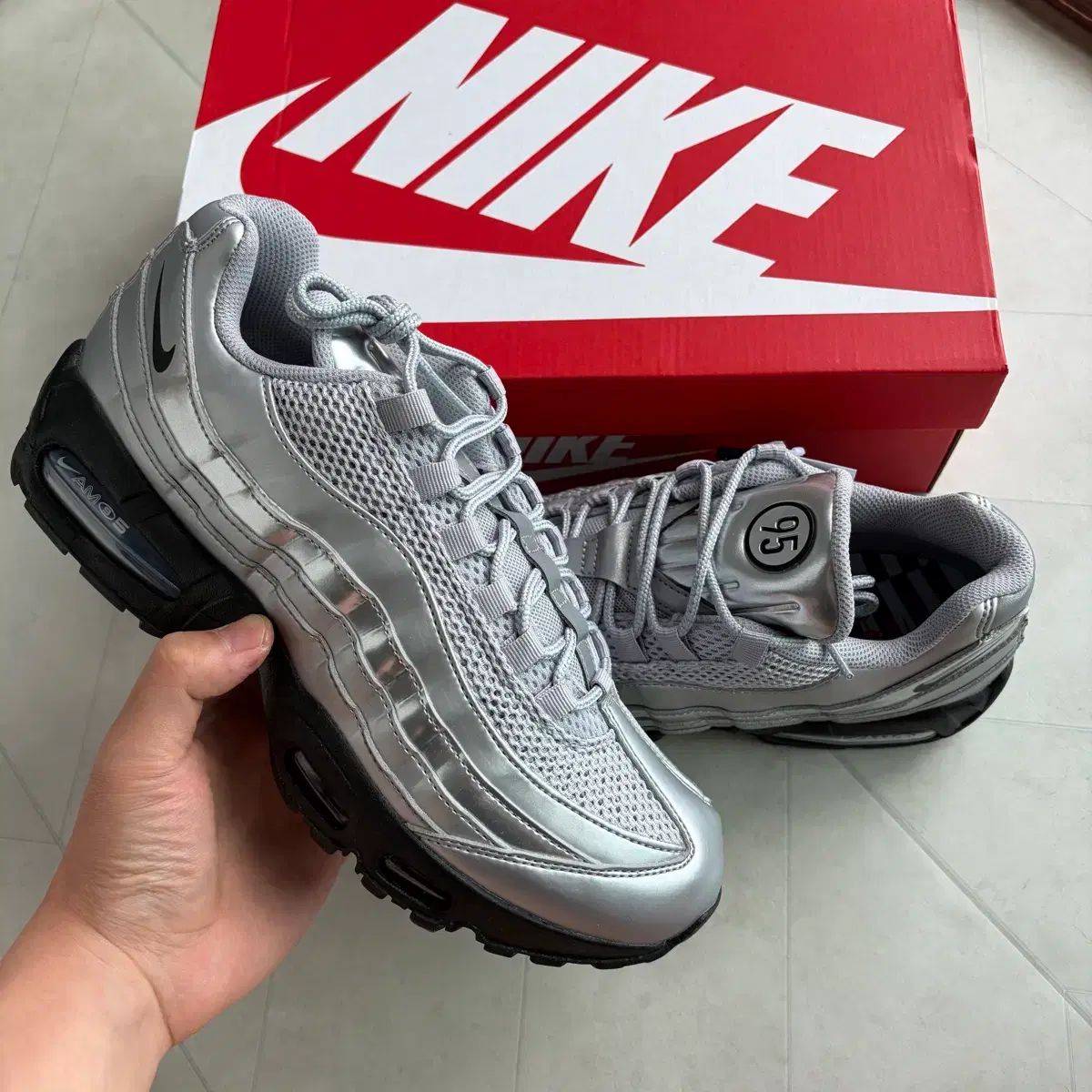 新品（280） NIKE ナイキ エアマックス95 SE BIG BUBBLE メタリック シルバー ブラック