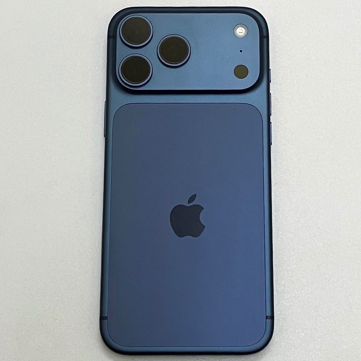 ほぼ新品】iPhone17ProMax 512GB SIMフリー - メルカリ