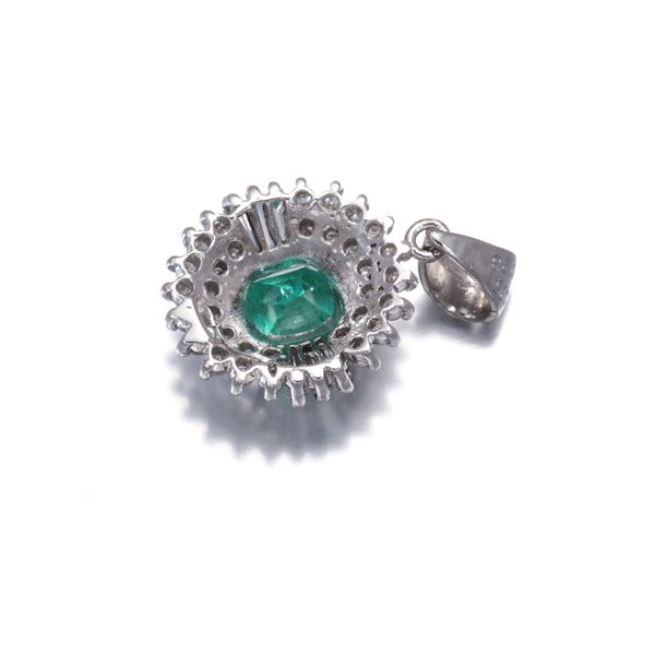 PT900 エメラルド ダイヤモンドペンダントトップ エメラルド 0.425ct ダイヤ ダイヤモンド 0.23ct クラシック