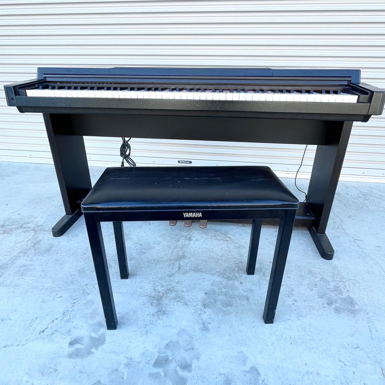 Yamaha Clavinova 電子ピアノ CLP-560 椅子付き YAMAHA Clavinova CLP-560 電子ピアノ 椅子付き 動作品 - メルカリ